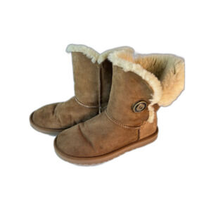 UGG Australia Women's Azalea Chestnut Suede Side Buttoned Boot Size 7